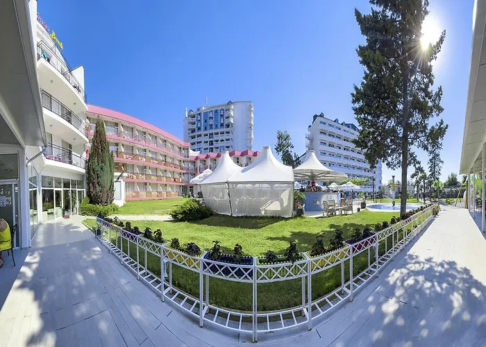 Flamingo 3* Slantchev Briag