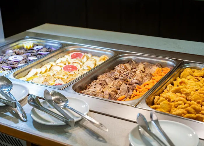 Flamingo מלון 3*