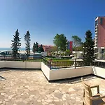 Отель Flamingo