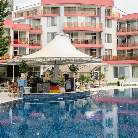 Flamingo 3* ساني بيتش